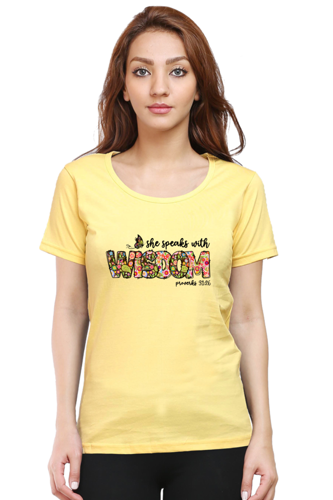 She speaks with wisdom, Women's t-shirt